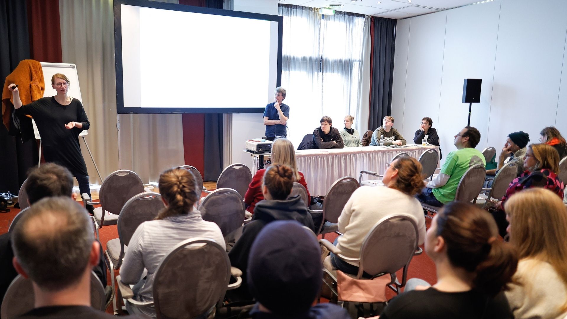 2025-10_Infotag-Berlin_MG_5883-Vortrag-1920